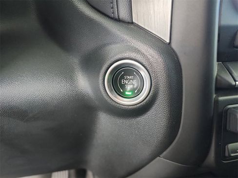 Certified 2022 GMC Sierra 1500 Denali w/ Denali Premium Package image 18