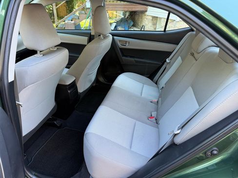 Used 2016 Toyota Corolla LE FWD image 11