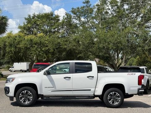 Used 2022 Chevrolet Colorado Z71 w/ Safety Package AWD/4WD image 4