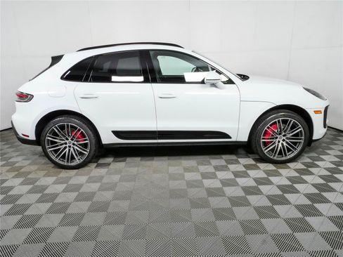 New 2026 Porsche Macan Electric AWD/4WD image 29