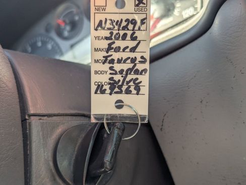 Used 2006 Ford Taurus SEL image 16