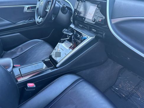 Used 2019 Toyota Mirai image 16