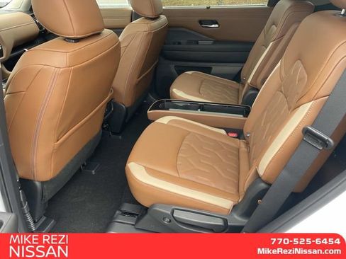 New 2026 Nissan Pathfinder Platinum AWD/4WD image 8