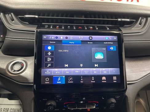 Used 2023 Jeep Grand Cherokee Limited image 30