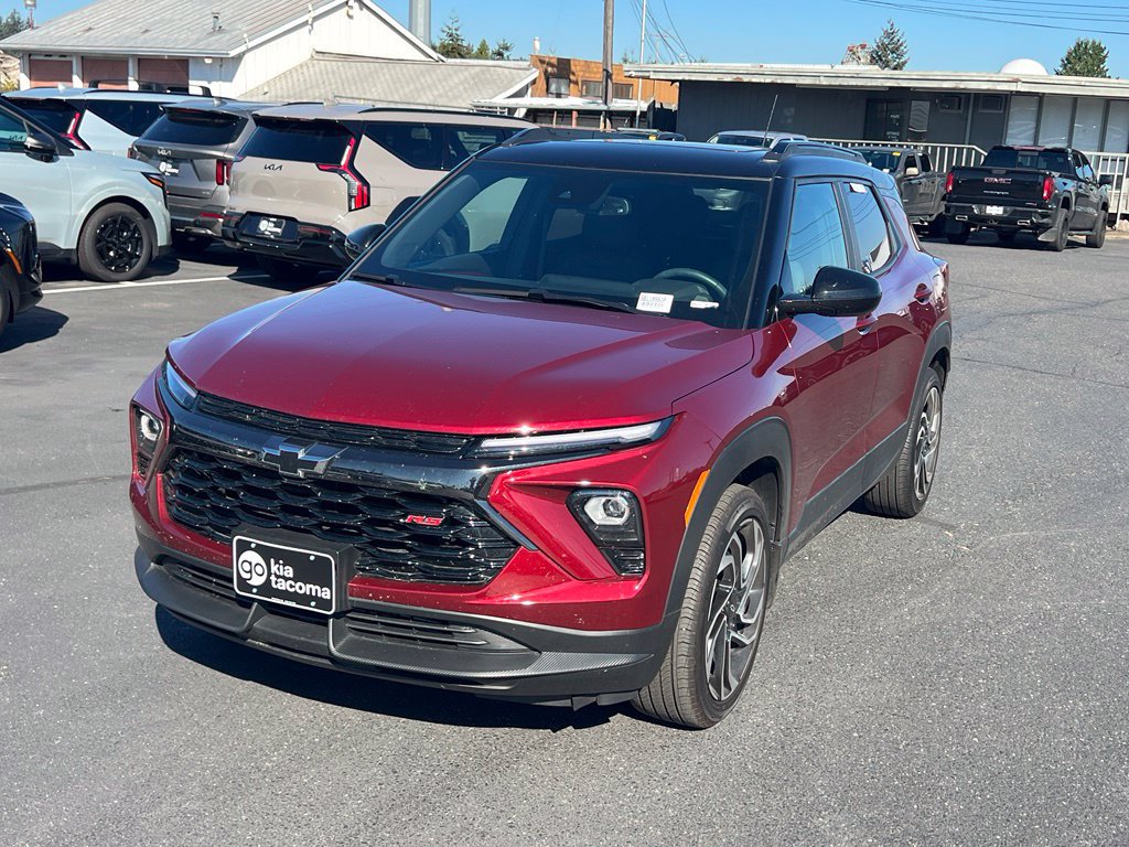 Used 2025 Chevrolet TrailBlazer RS w/ Convenience Package AWD/4WD image 5