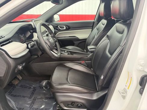 Used 2025 Jeep Compass Limited AWD/4WD image 22