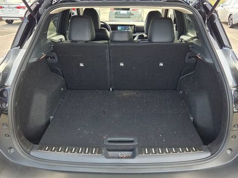 Used 2025 Nissan Kicks SR w/ Illumination Package FWD image 13