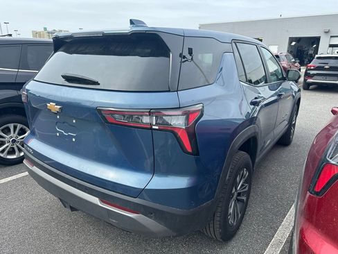 Used 2025 Chevrolet Equinox LT FWD image 4