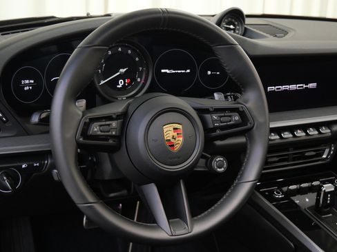 Used 2024 Porsche 911 Carrera S image 15
