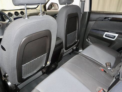 Used 2014 Chevrolet Captiva Sport LS image 20