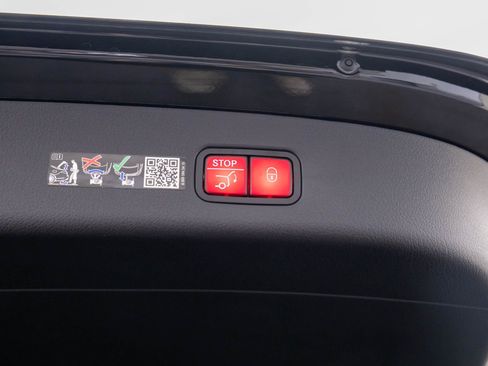 New 2026 Mercedes-Benz GLC 300 4MATIC image 34