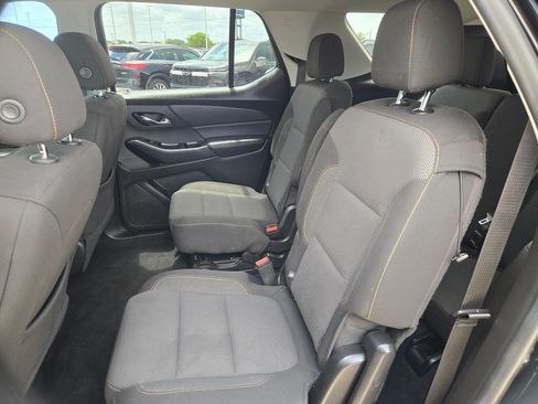 Used 2019 Chevrolet Traverse LT FWD image 13