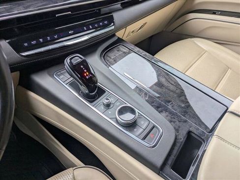 Used 2022 Cadillac Escalade Premium Luxury w/ Performance Package AWD/4WD image 17