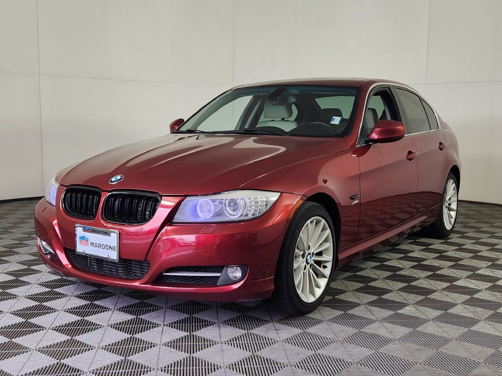 Used 2011 BMW 335i xDrive Sedan AWD/4WD image 3