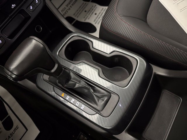 Used 2015 GMC Canyon SLE AWD/4WD image 17