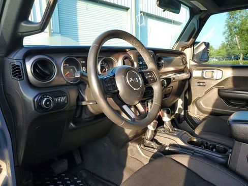 Used 2018 Jeep Wrangler Unlimited Sport S AWD/4WD image 17