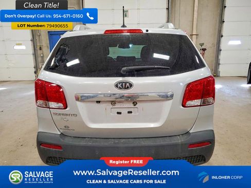 Used 2013 Kia Sorento LX w/ Convenience Pkg image 8