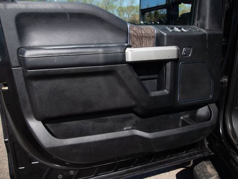 Used 2019 Ford F250 Lariat AWD/4WD image 22