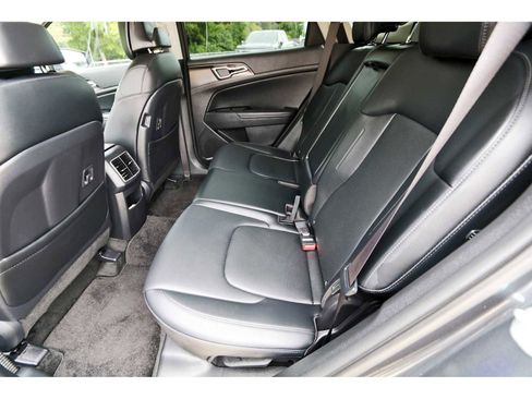 Used 2023 Kia Sportage EX FWD image 12