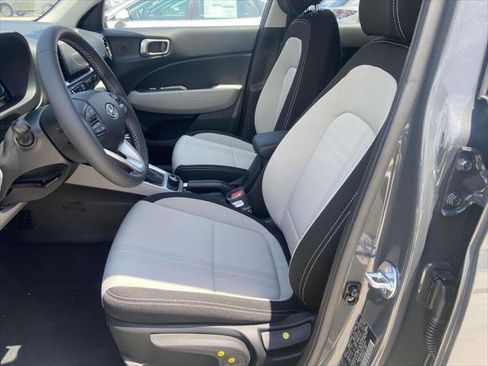 New 2025 Hyundai Venue SEL FWD image 10