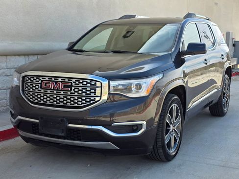 Used 2019 GMC Acadia Denali w/ Technology Package image 8