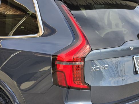 New 2026 Volvo XC90 B6 Ultra image 11