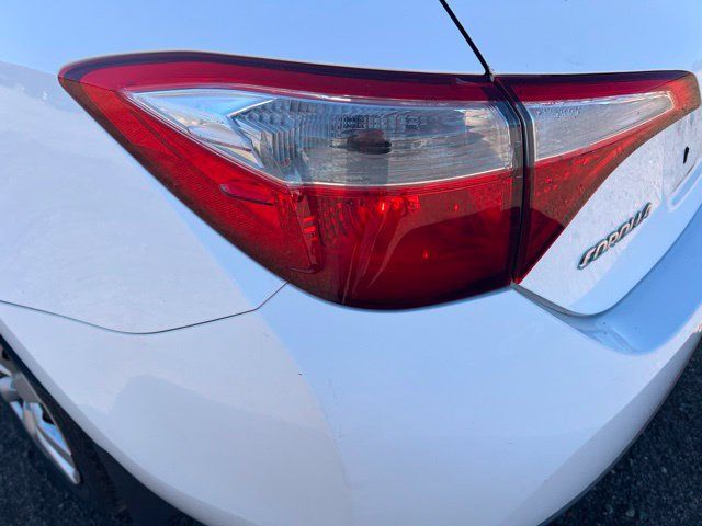 Used 2016 Toyota Corolla LE FWD image 10
