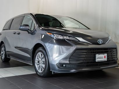Used 2025 Toyota Sienna LE