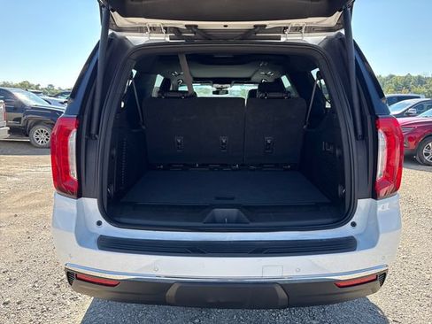 Used 2024 GMC Yukon XL SLT w/ SLT Luxury Package AWD/4WD image 24