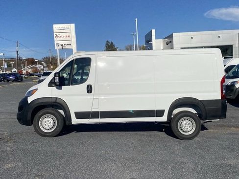 New 2026 RAM ProMaster 2500 w/ Convenience Group image 4
