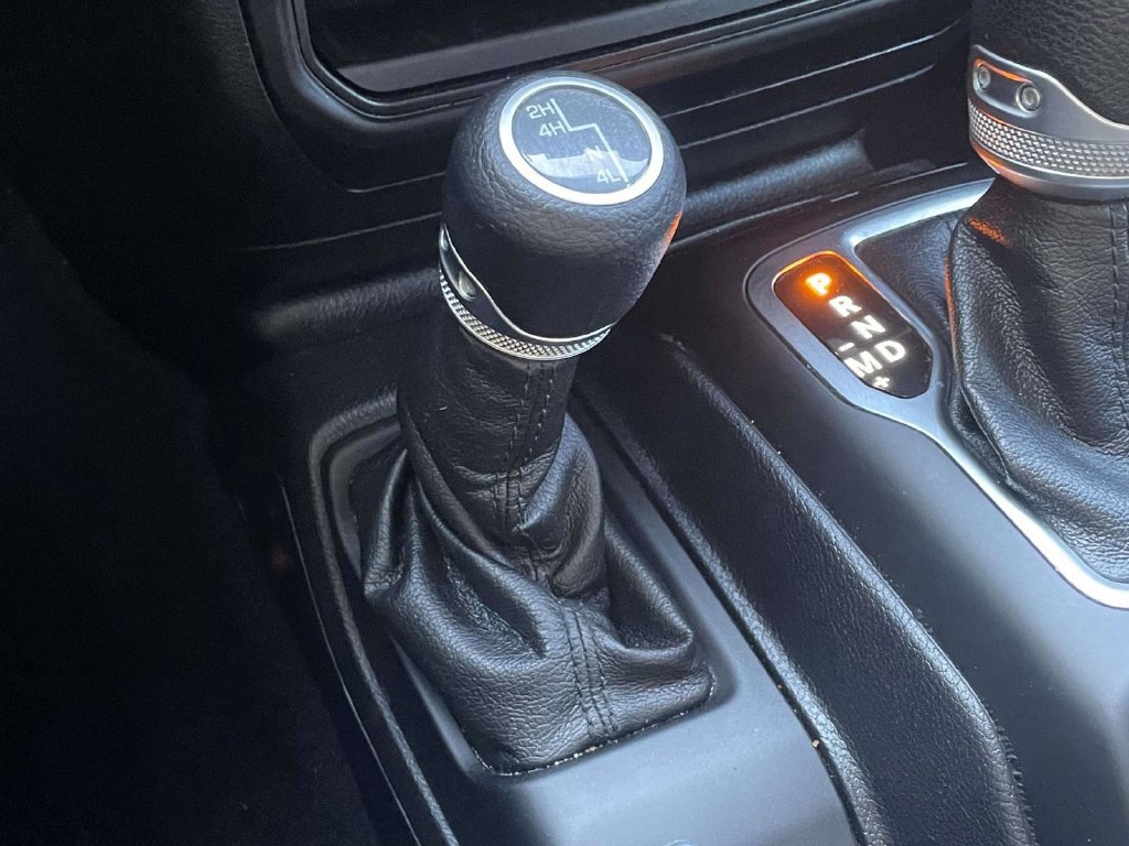 Used 2020 Jeep Wrangler Unlimited Sport S AWD/4WD image 39