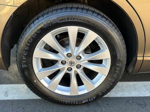 Used 2013 Toyota Venza LE image 55