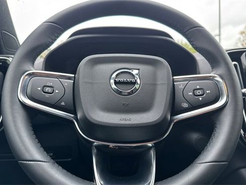 Used 2023 Volvo XC40 Recharge Ultimate w/ Protection Package Premier image 25