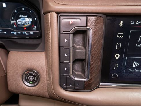 Used 2023 GMC Yukon Denali AWD/4WD image 26