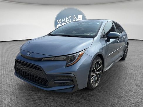 Used 2022 Toyota Corolla SE w/ SE Premium Package image 8