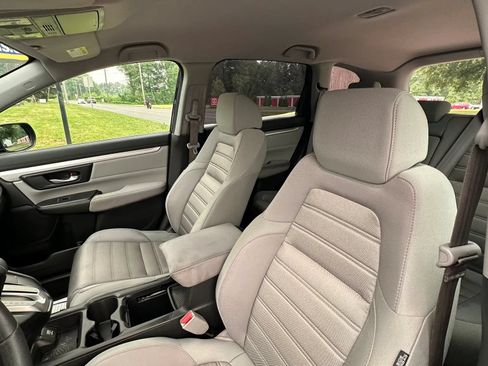 Used 2018 Honda CR-V LX image 17