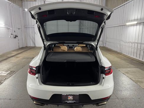 Used 2018 Porsche Macan AWD/4WD image 56