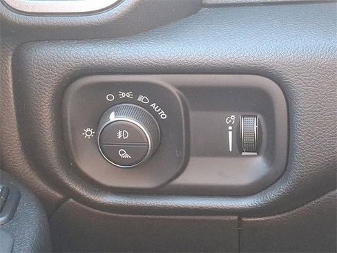 Used 2023 RAM 3500 Tradesman w/ Chrome Appearance Group image 27