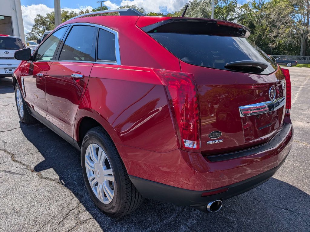 Used 2010 Cadillac SRX Luxury FWD image 6