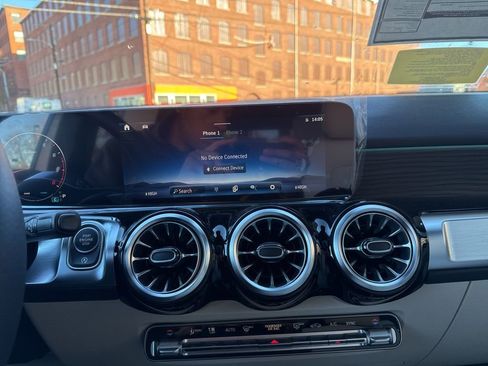 New 2026 Mercedes-Benz GLB 250 4MATIC image 32