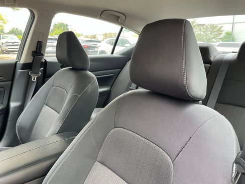 Used 2025 Nissan Altima 2.5 SV FWD image 23