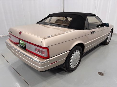 Used 1993 Cadillac Allante image 5