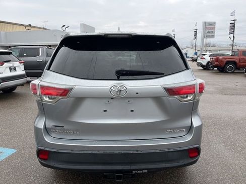 Used 2016 Toyota Highlander XLE image 5