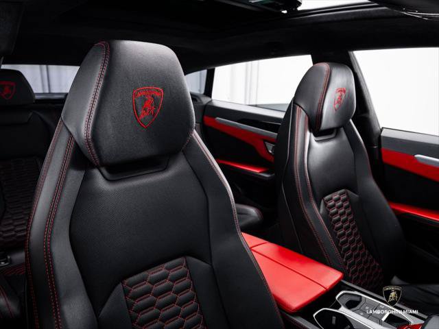 Used 2022 Lamborghini Urus AWD/4WD image 40