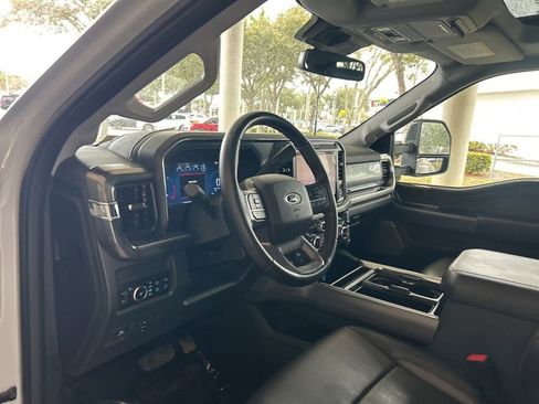 Used 2025 Ford F350 Lariat image 6