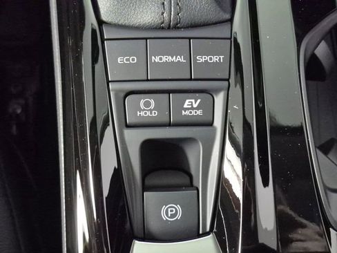 New 2026 Toyota Camry XLE AWD/4WD image 17