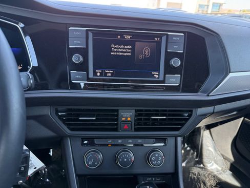 Used 2022 Volkswagen Jetta Sport FWD image 16