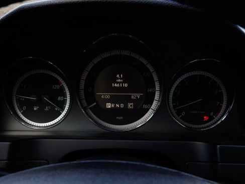 Used 2010 Mercedes-Benz C 300 Sedan image 26