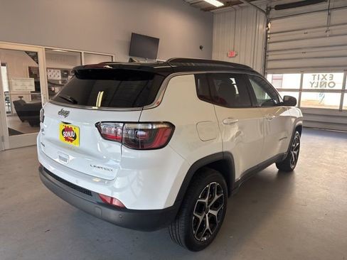 New 2025 Jeep Compass Limited w/ Sun & Sound Group image 4