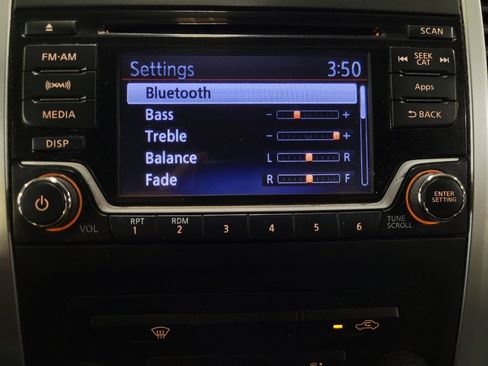 Used 2016 Nissan Frontier SV image 25